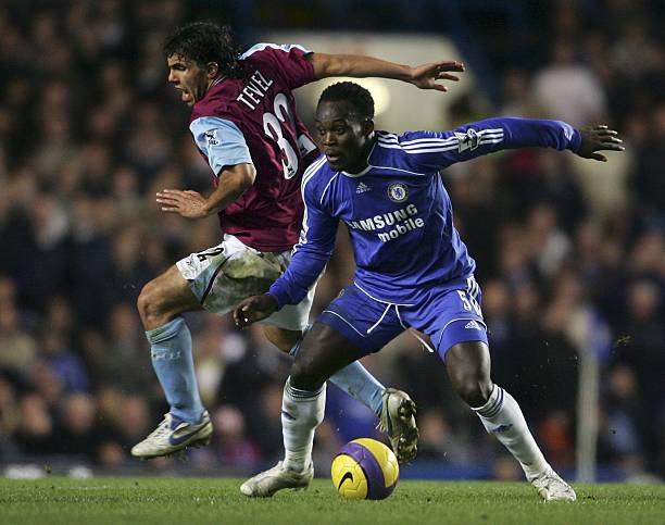 他们身着奢 他们身着奢